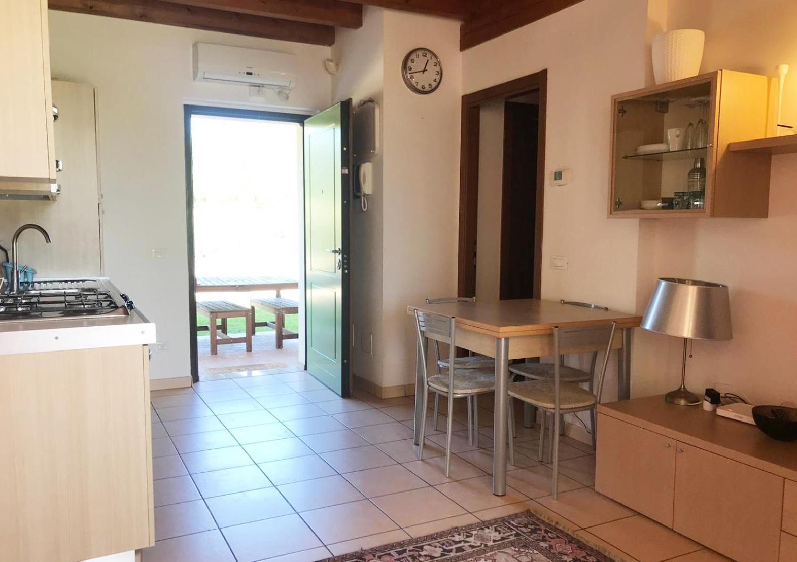The Flowers - Apartments With Private Garden In Residence With Pool Manerba del Garda Exterior photo